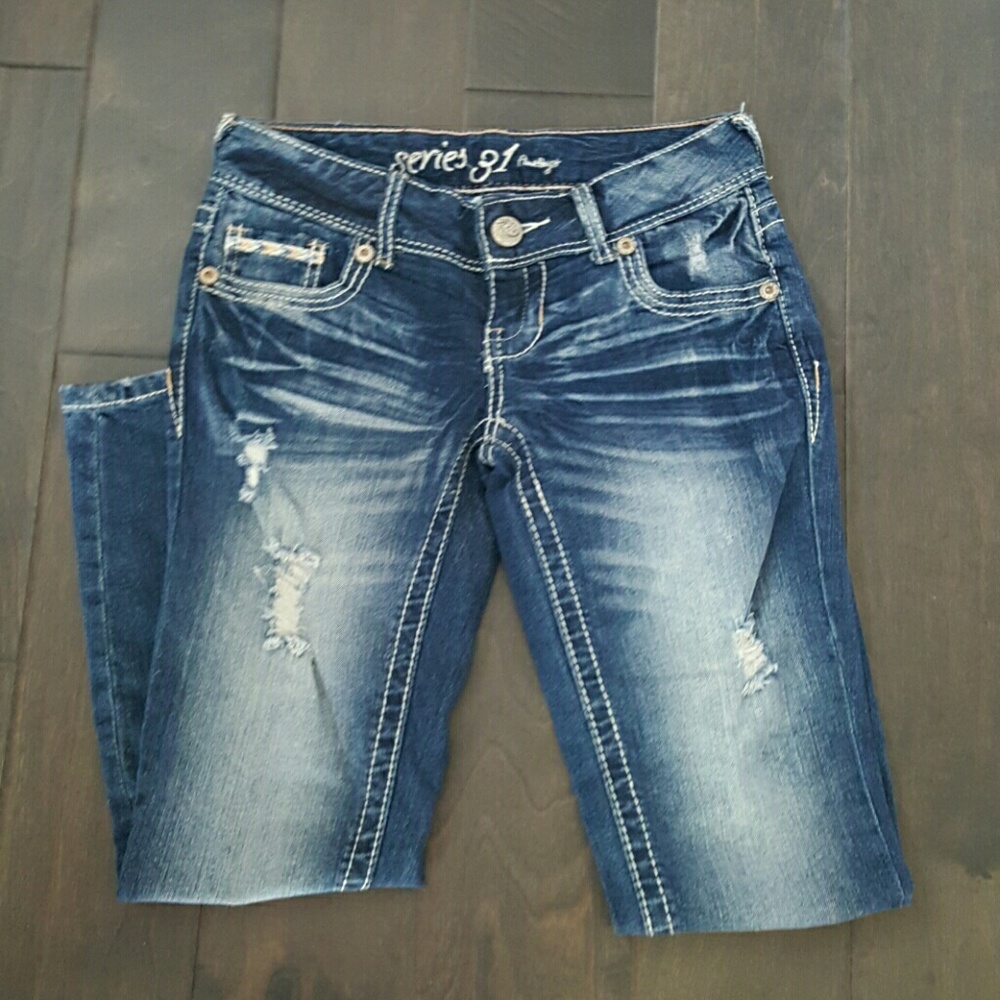 Jeans - Picture 2 of 3